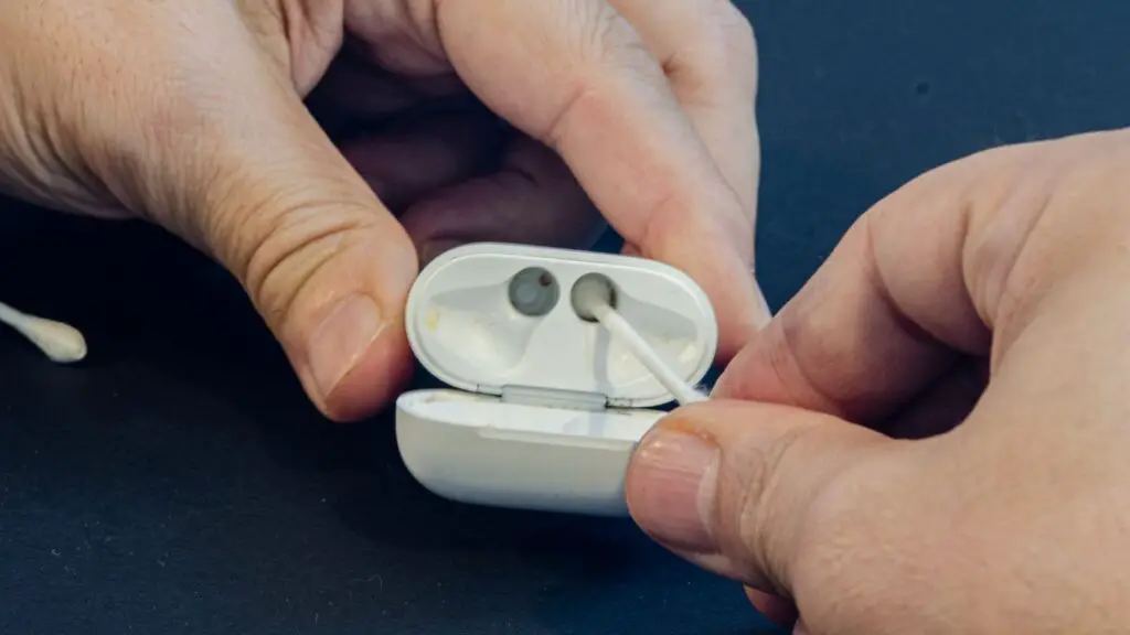 Clean Charging Case Pins Earbuds