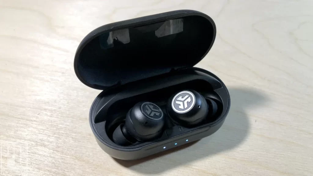 Properly Place in the Case Earbuds